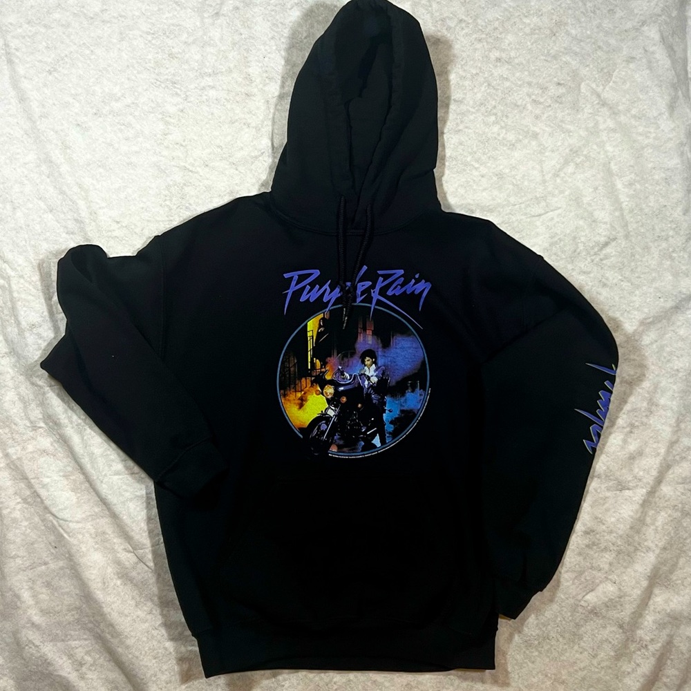 Black Gildan brand Purple Rain Prince Hoodie Size Medium
